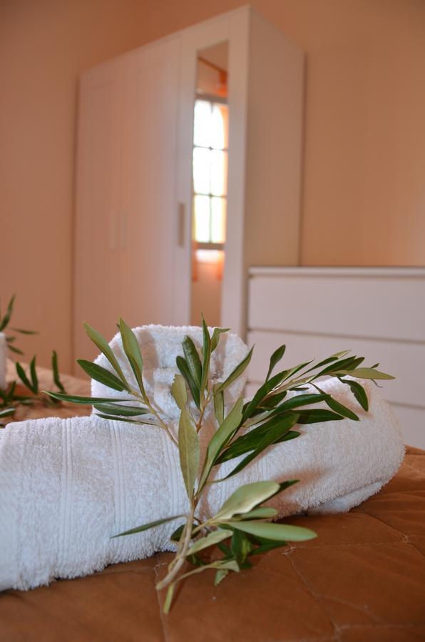 Villa Clementine Gaios Bagian luar foto