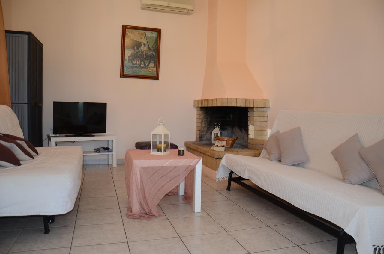 Villa Clementine Gaios Bagian luar foto