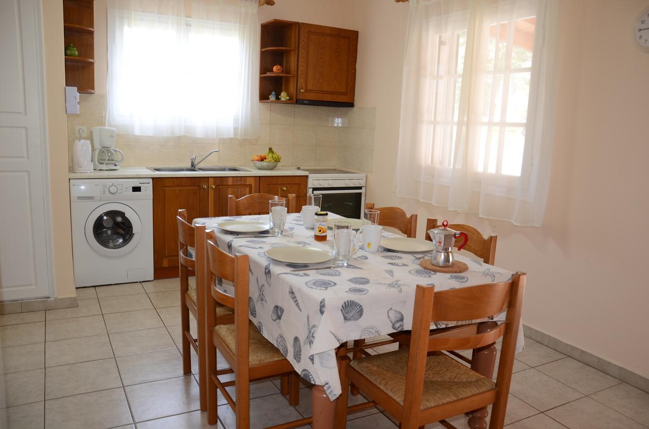 Villa Clementine Gaios Bagian luar foto